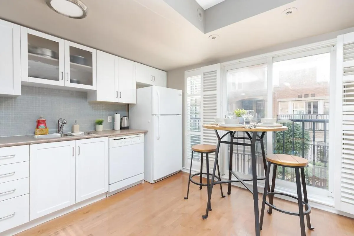 Apartment Liberty Village Home 5 Mins To Lakeshore! Toronto